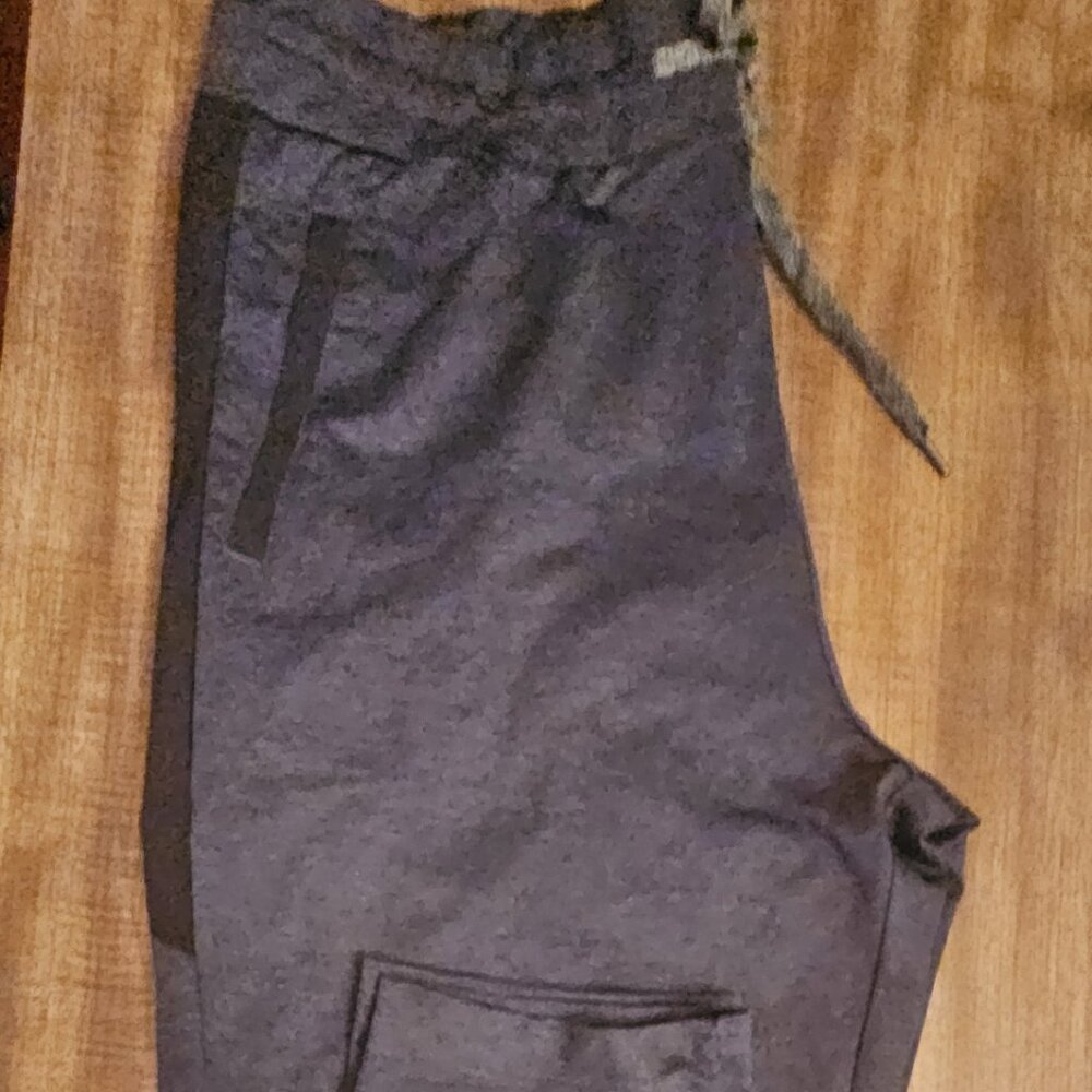 32 Degrees Mens pull on jogger pant, size L